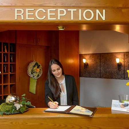 Hotel Am Brenner Tauberbischofsheim Buitenkant foto