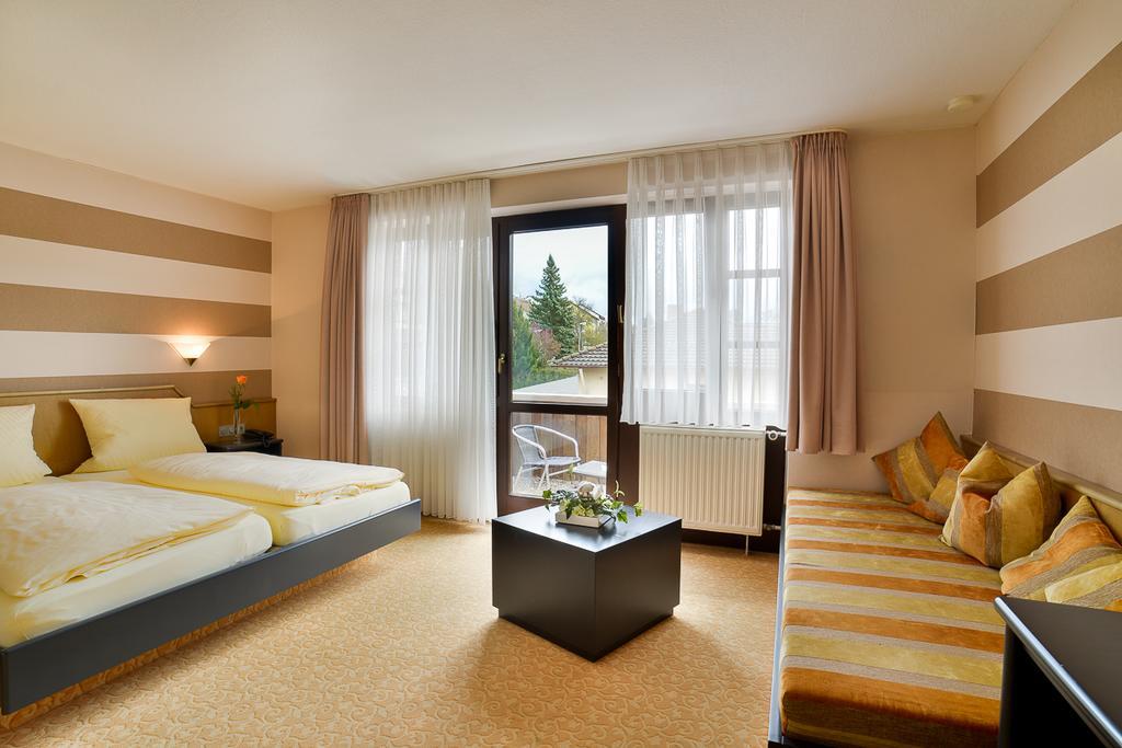 Hotel Am Brenner Tauberbischofsheim Buitenkant foto